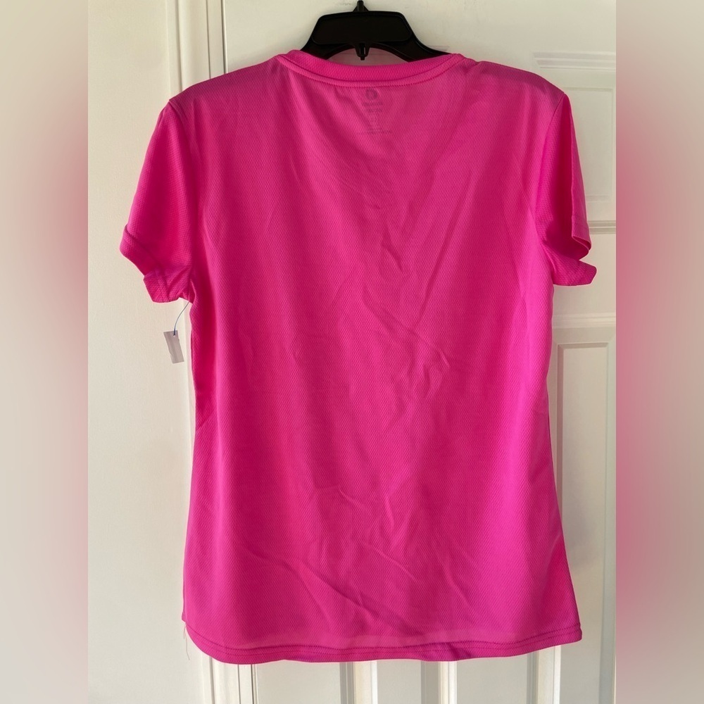 💕 NWOT Women High-Visibility Neon Pink Micromesh Moisture Wicking V-neck T-shirt - Picture 3 of 3